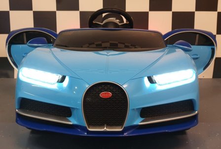 Bugatti Chiron blauw
