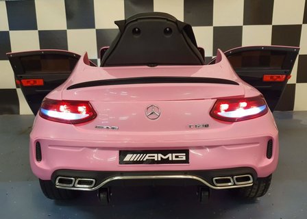 Mercedes C63 roze