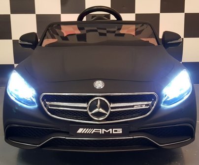 Mercedes S63 AMG mat zwart