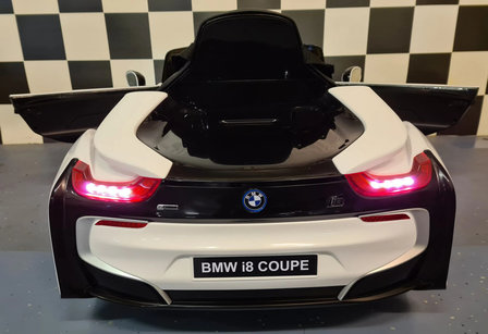 BMW i8 wit