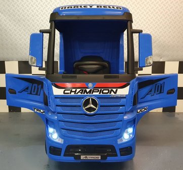 Mercedes vrachtwagen Actros 12V blauw met trailer