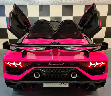 Lamborghini Aventador Roze