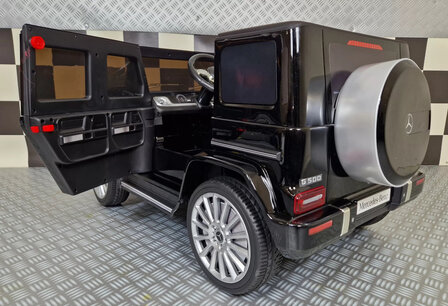 Mercedes G500 metallic zwart GEMONTEERD EN RIJKLAAR