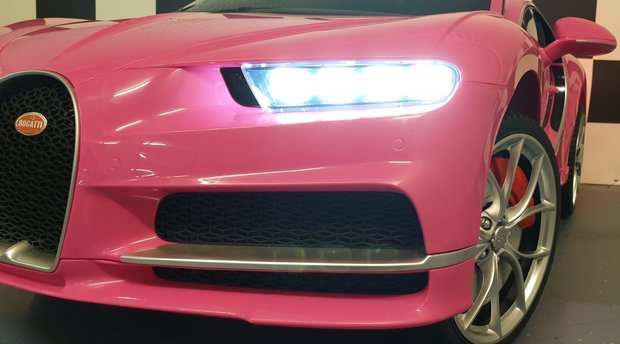 Bugatti Chiron roze