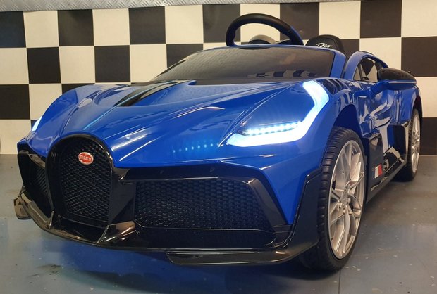 Bugatti Divo blauw