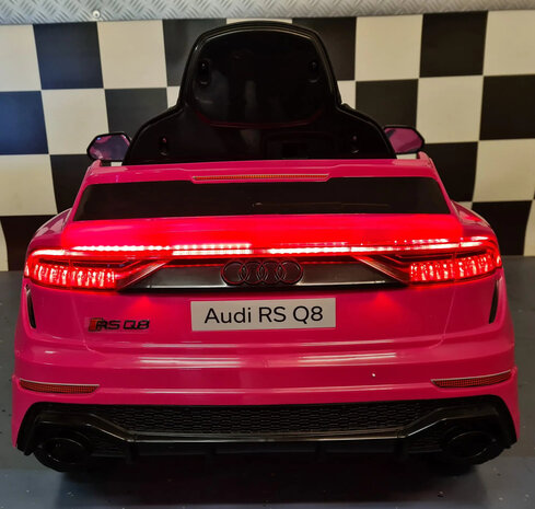 Audi RS Q8 Roze