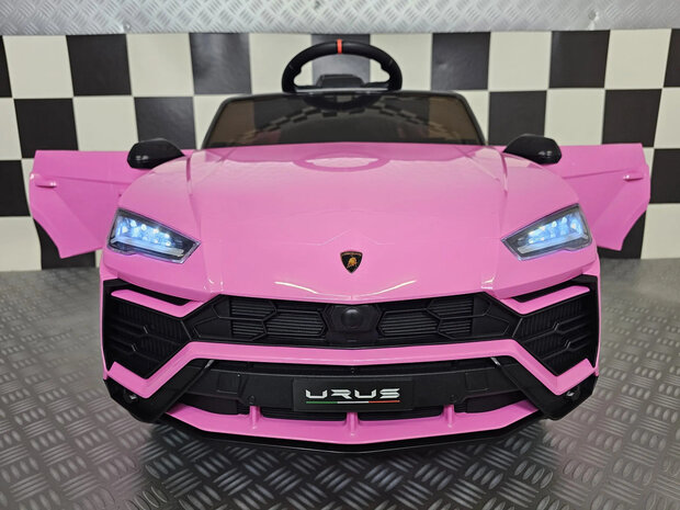 Lamborghini Urus Roze