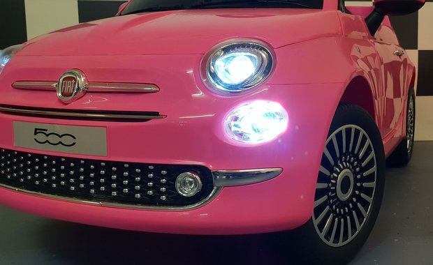 Fiat 500 roze