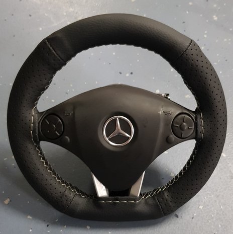 Mercedes SLS AMG mat zwart