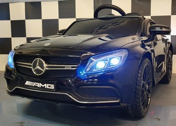 Mercedes C63 AMG e Metallic Zwart