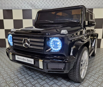 Mercedes G500 metallic zwart GEMONTEERD EN RIJKLAAR